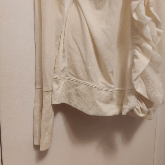 Poof Excellence Long Sleeve off white ruffle cardigan size 2x - Picture 8 of 9